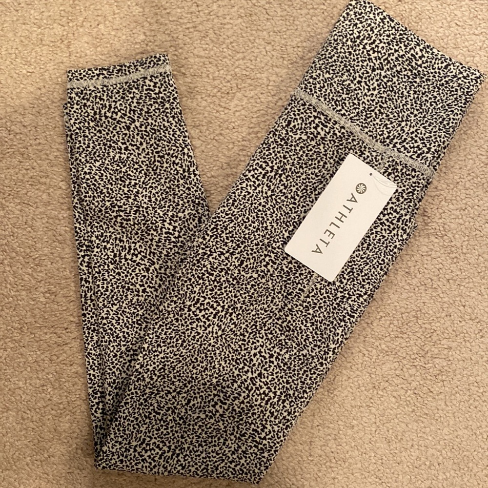 ATHLETA Salutation Stash II pocket textured 7/8 tight NEW FREE SHIPPING